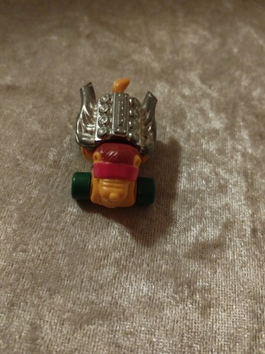 Alte eier figur auto race - race,