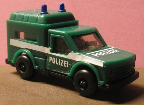 Eier helfer im einsatz - -,